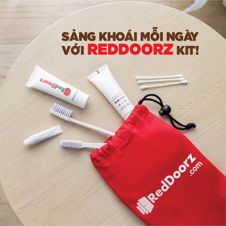 Reddoorz Tuan Viet Hotel Dinh Tien Hoang Cidade de Ho Chi Minh Exterior foto